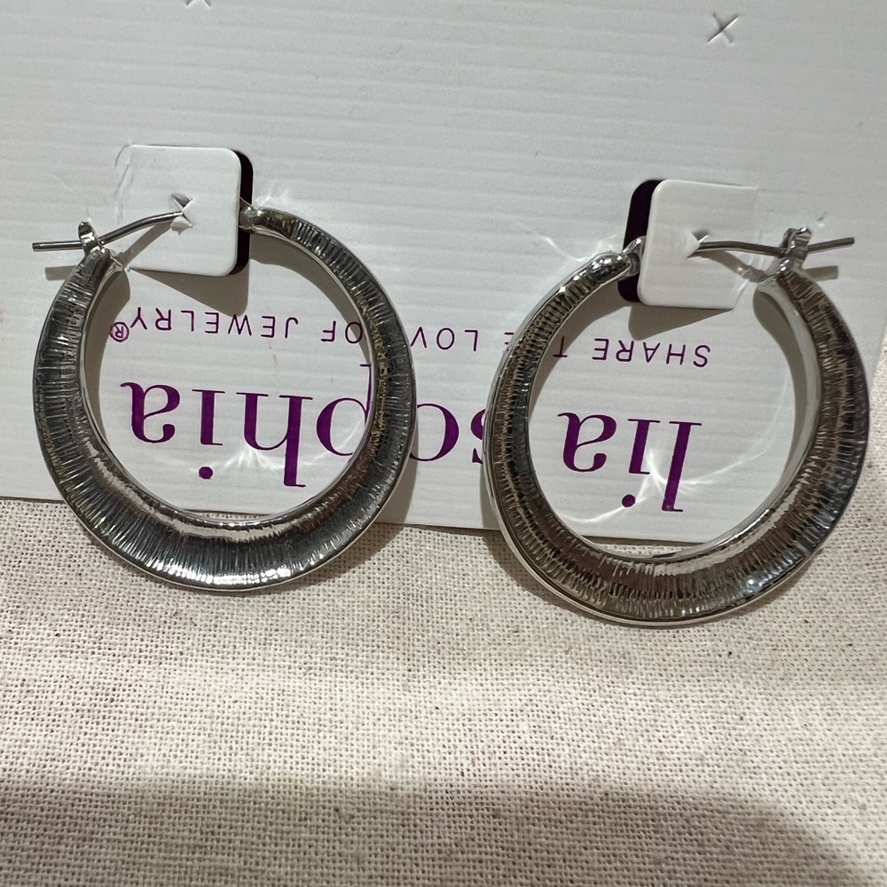 Lia Sophia hoop earrings - Picture 2 of 2